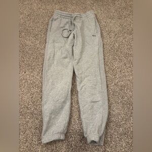 TNA Cozy Fleece Sweatpants in Light Gray